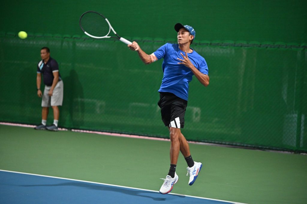 การฝึกซ้อมเทนนิสในสภาพอากาศร้อนของประเทศไทย เทคนิคเอาตัวรอดและพัฒนาให้เหนือคู่แข่ง